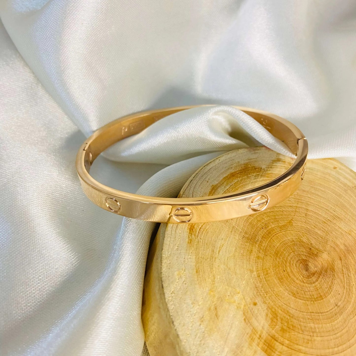 Luxury Gold-Plated Designer Bangle