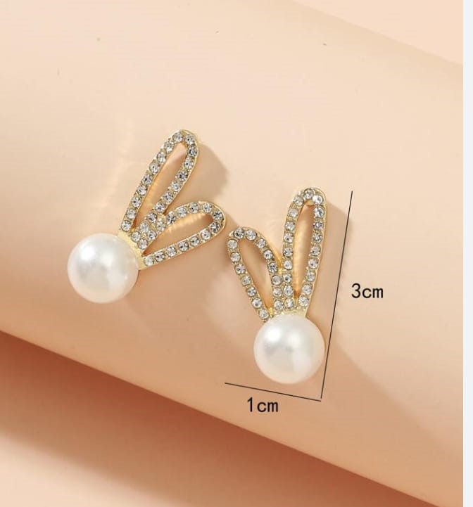 Bunny Pearl Sparkle Stud Earrings