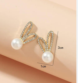 Bunny Pearl Sparkle Stud Earrings